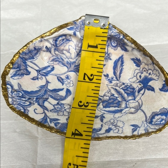 Hand Crafted Decoupage Shell Floral Decorative Trinket Dish - Picture 6 of 12